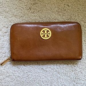 Authentic Tory Burch Tan Leather Wallet